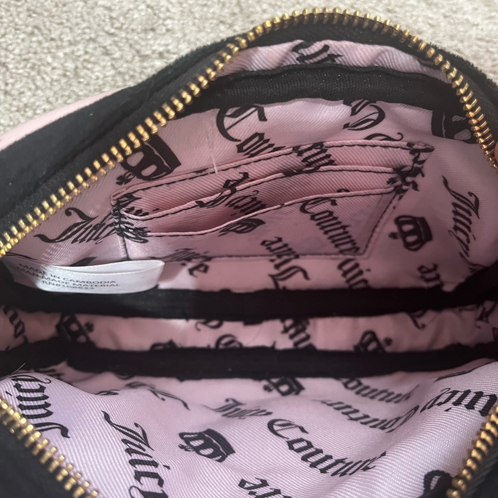 Juicy couture black velour and pink cross body with strap - Picture 5 of 9